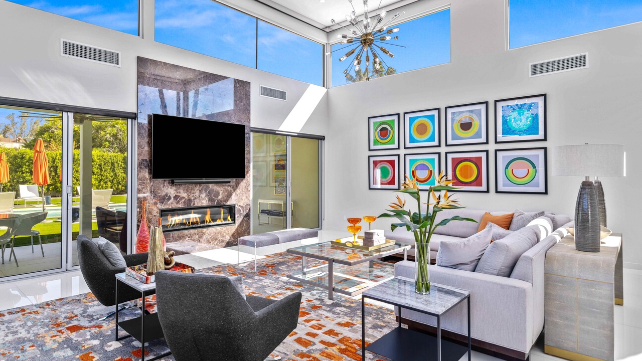 Photo of Livingroom in The Movie Colony