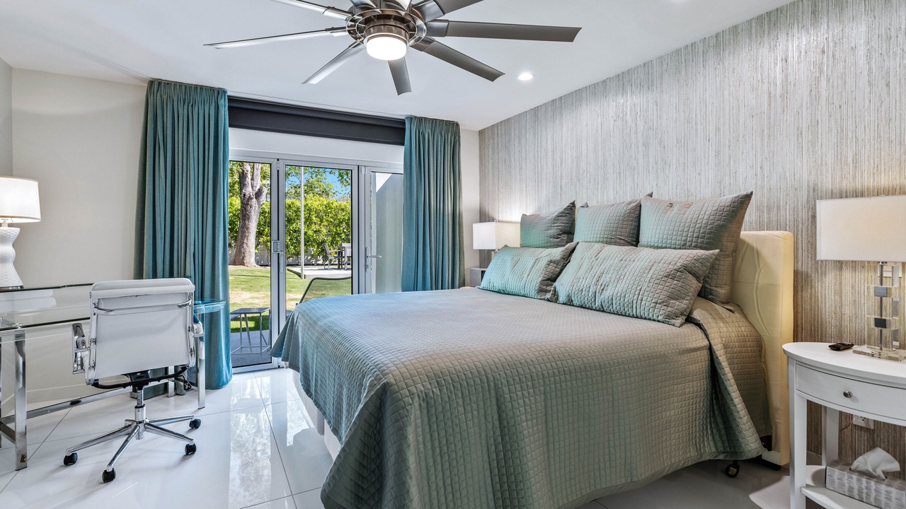 Photo of Bedroom in The Movie Colony