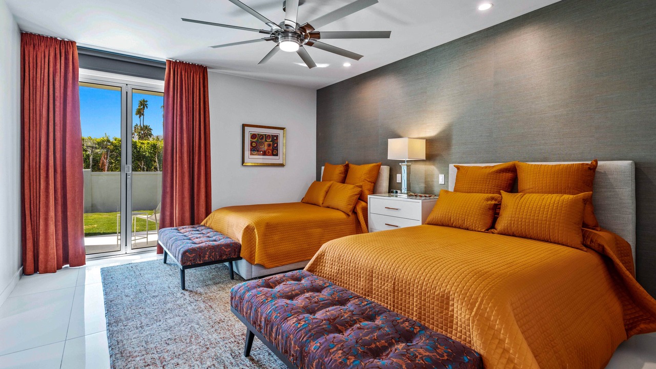 Photo of Bedroom in The Movie Colony