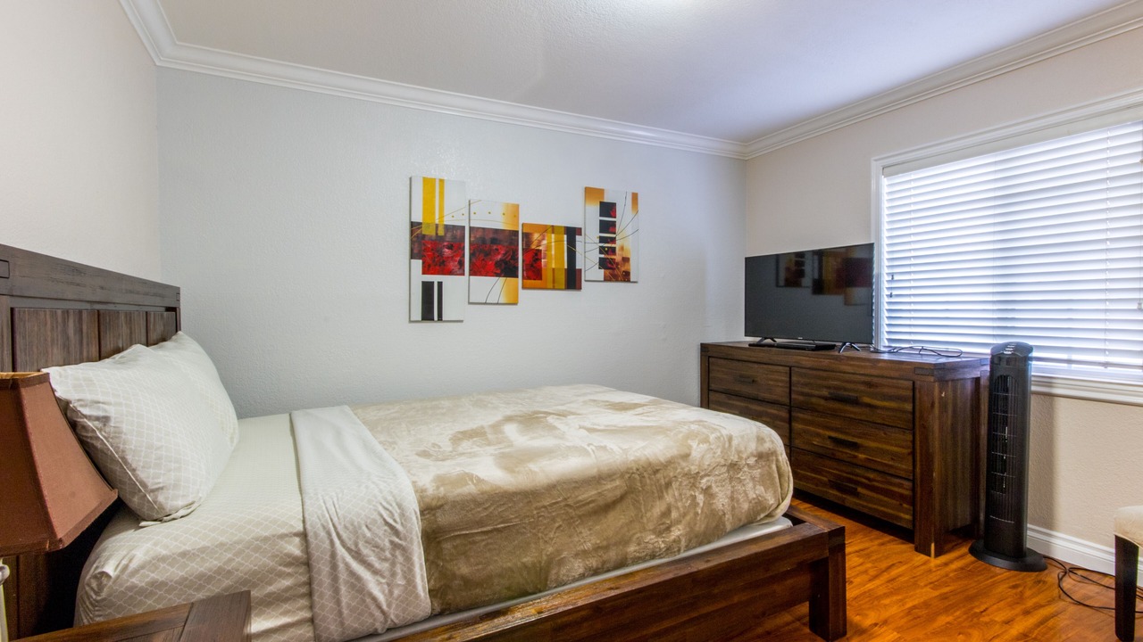 Photo of Bedroom in Sherwood Forest and Thistle Development