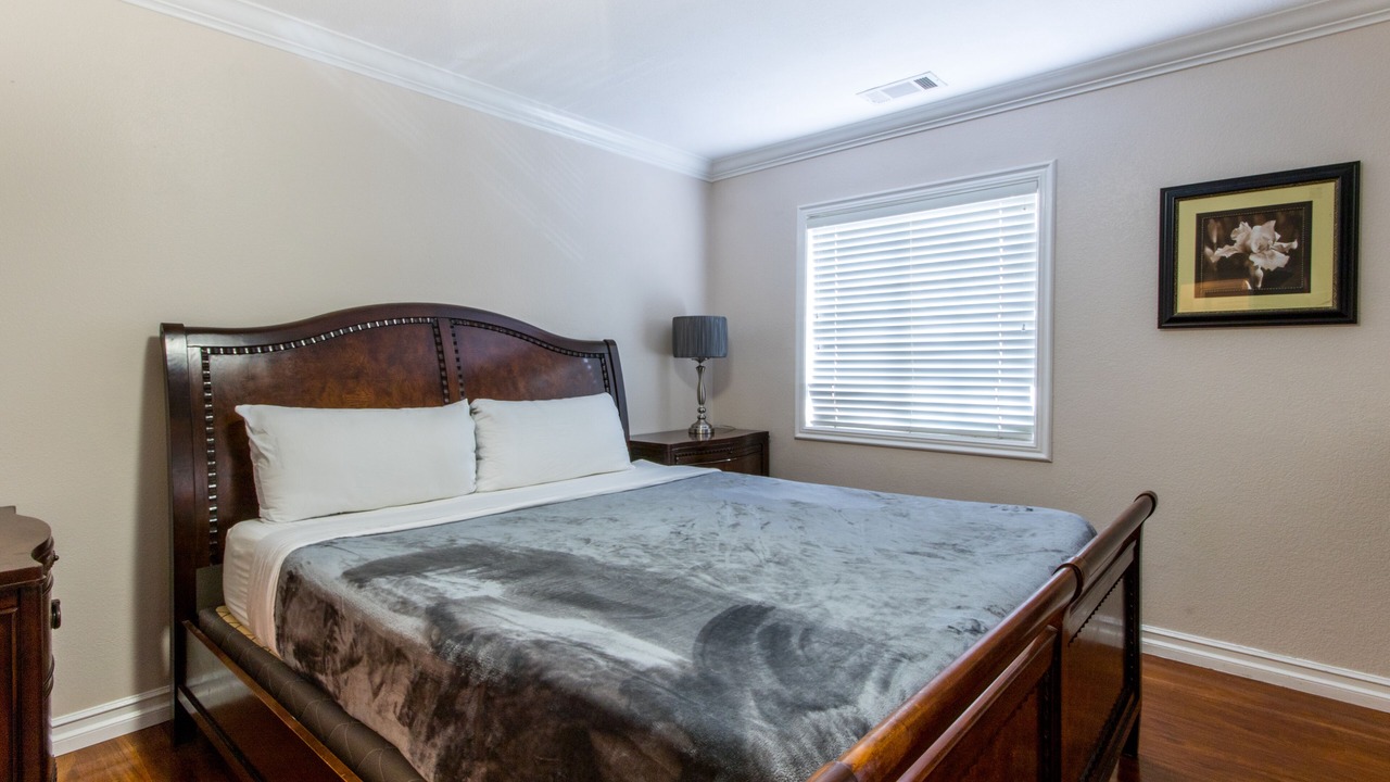 Photo of Bedroom in Sherwood Forest and Thistle Development