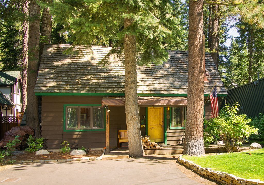 Photo of Others in Tahoe Pines