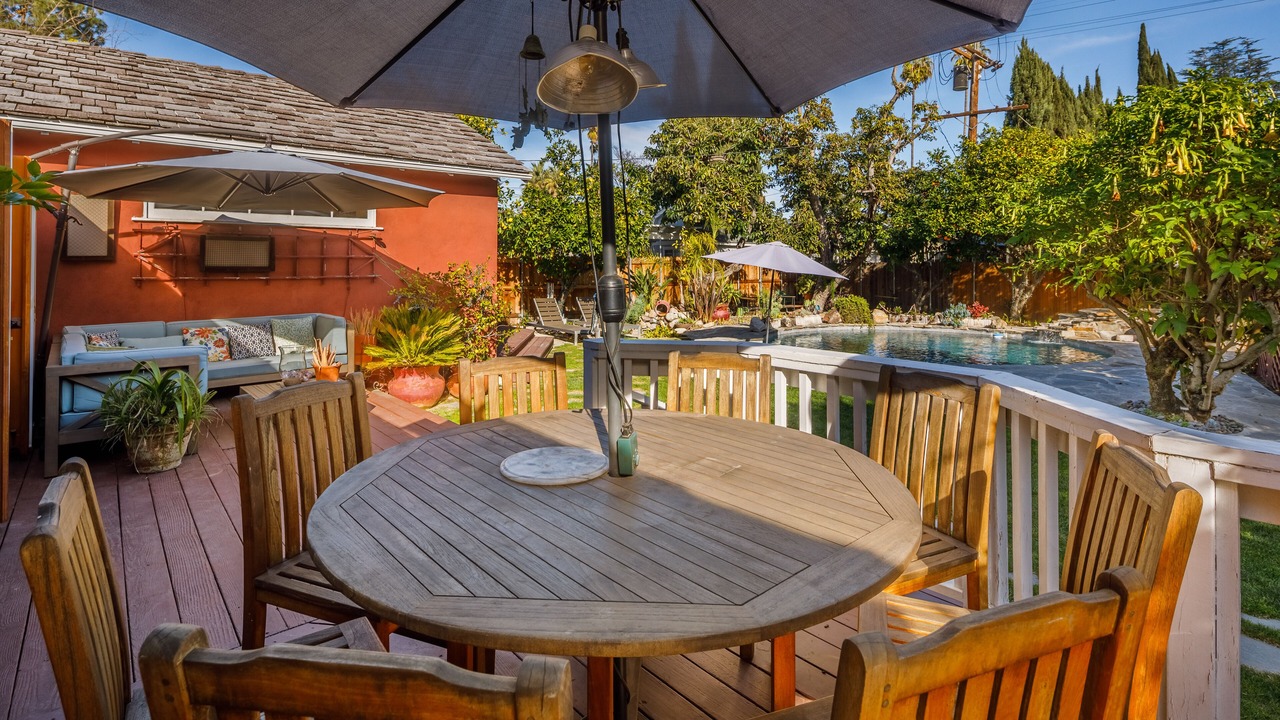 Photo of Outdoor in Valley Village