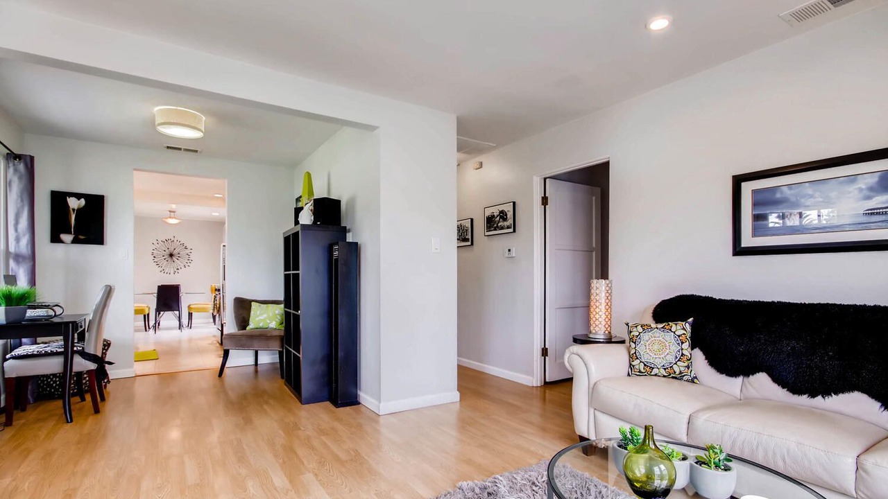 Photo of Livingroom in Townsite