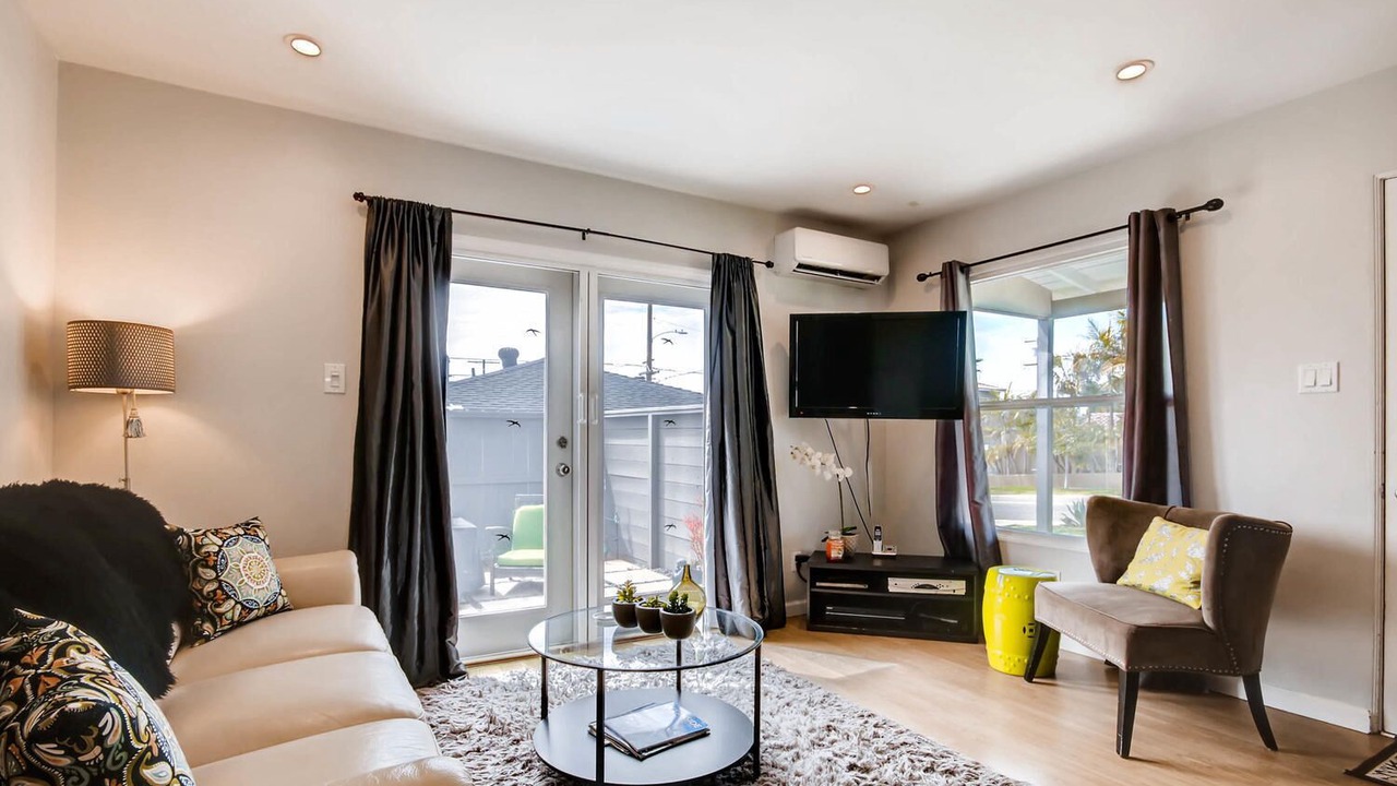 Photo of Livingroom in Townsite