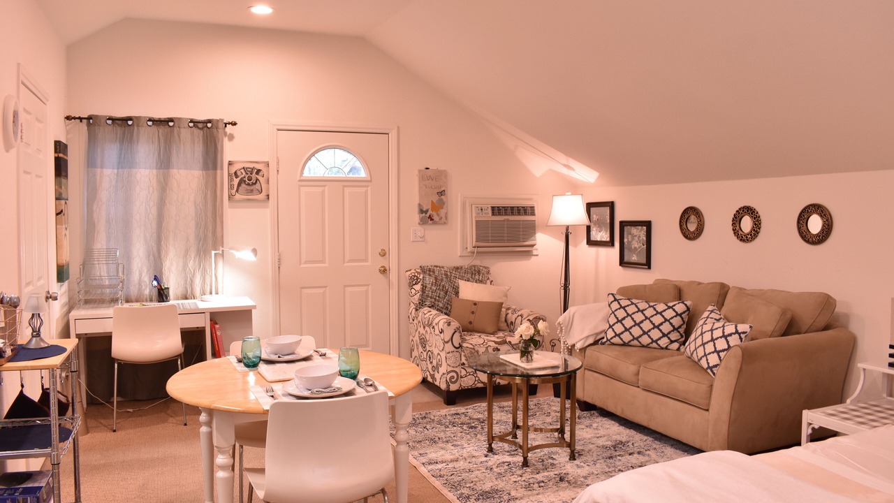 Photo of Livingroom in Sherman Oaks