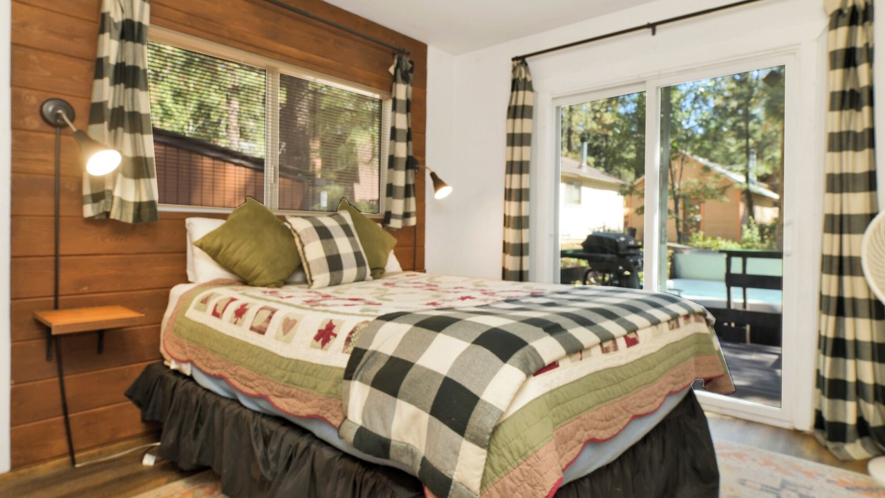 Photo of Bedroom in Summit Estates