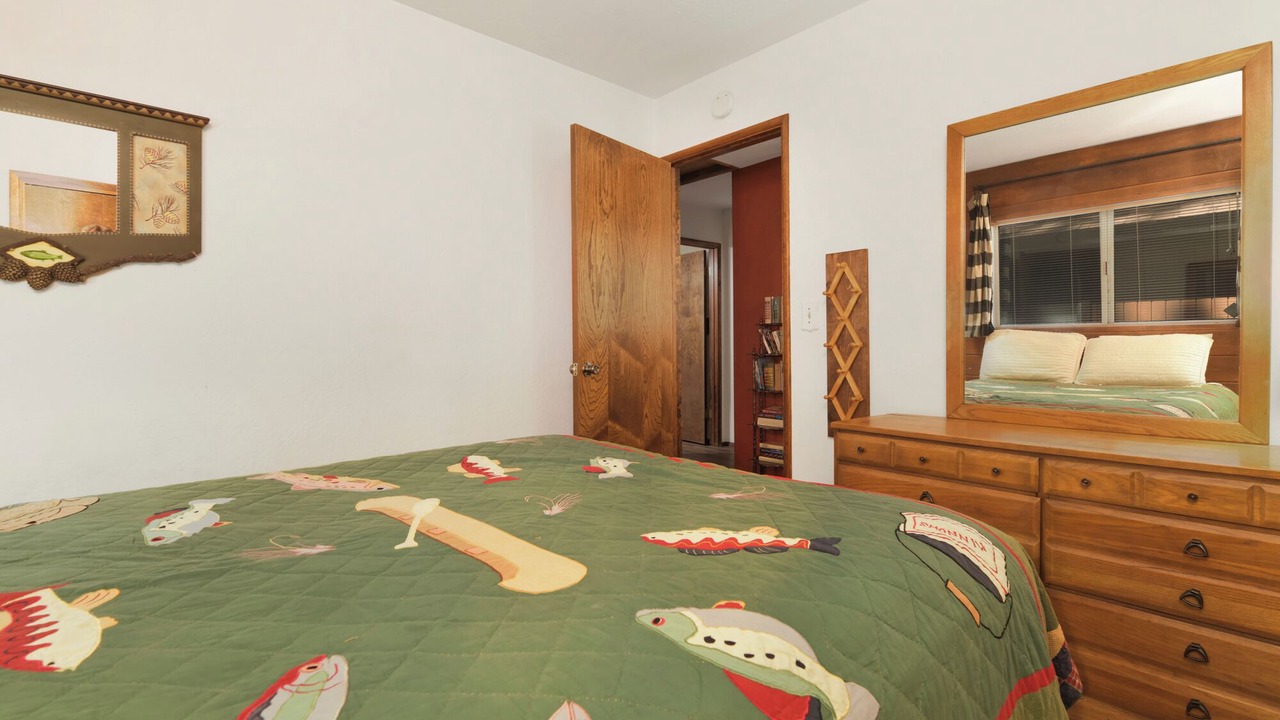 Photo of Bedroom in Summit Estates