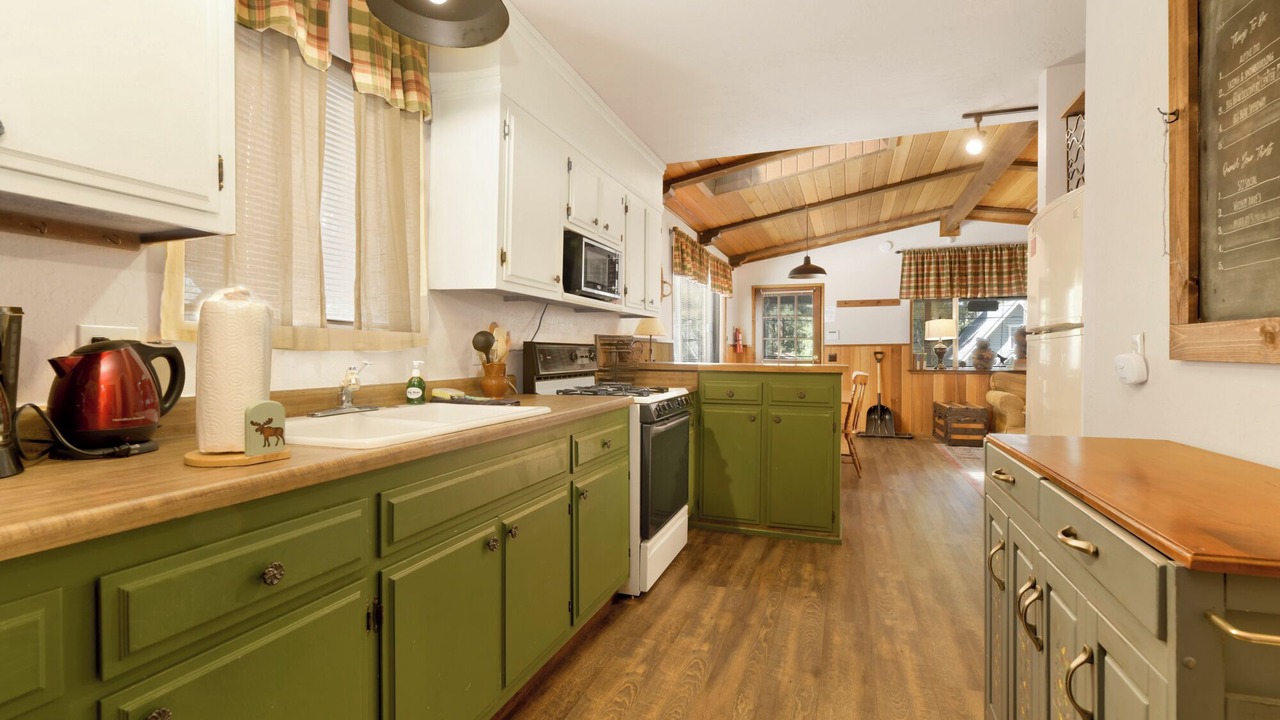 Photo of Kitchen in Summit Estates