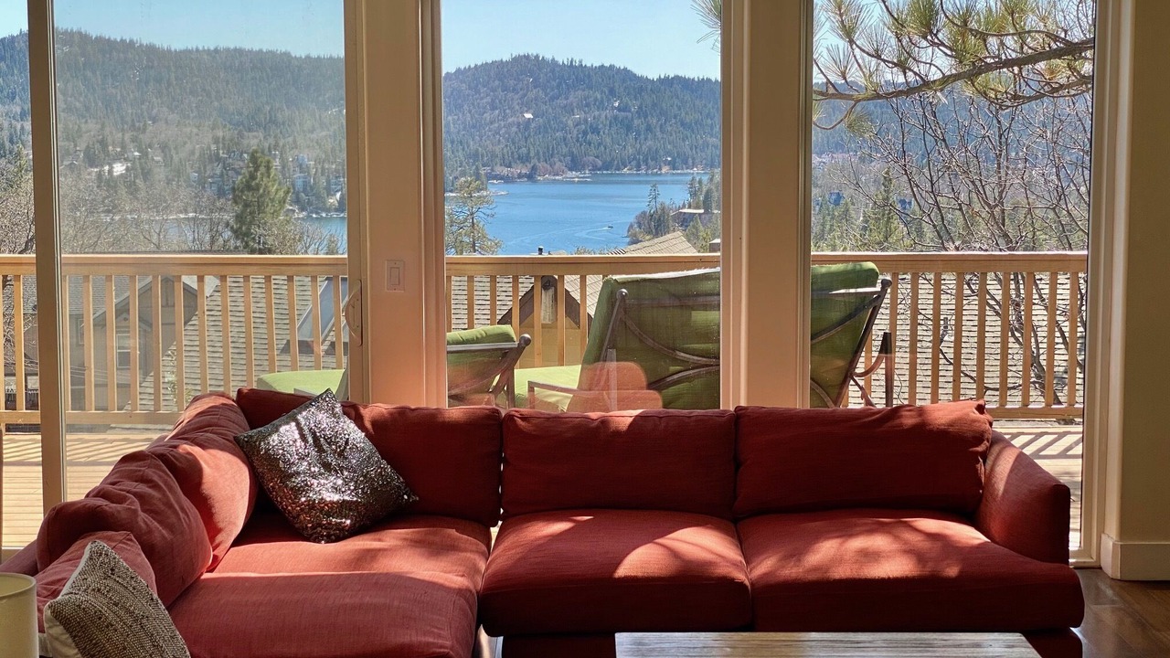 Photo of Bedroom in Lake Arrowhead