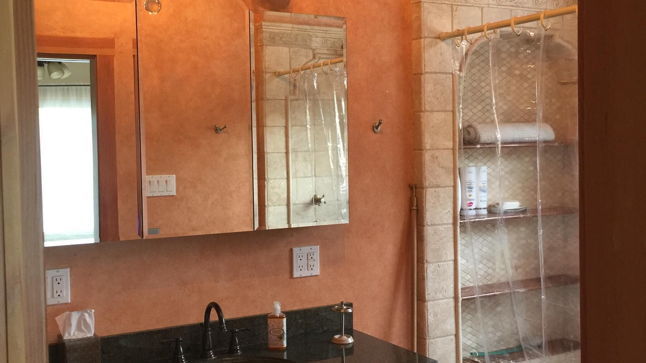 Photo of Bathroom in Valley Village