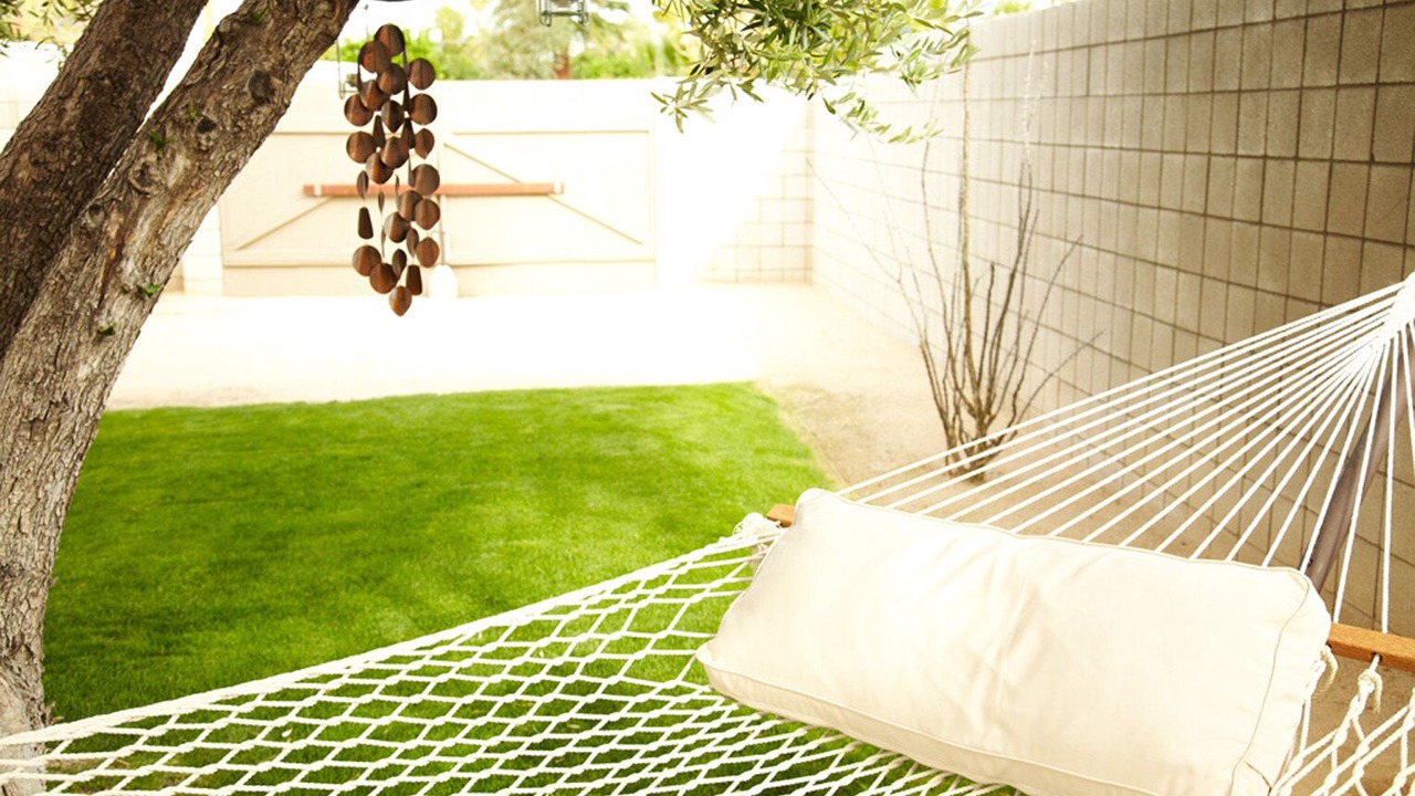 Photo of Patio Balcony in Racquet Club Estates