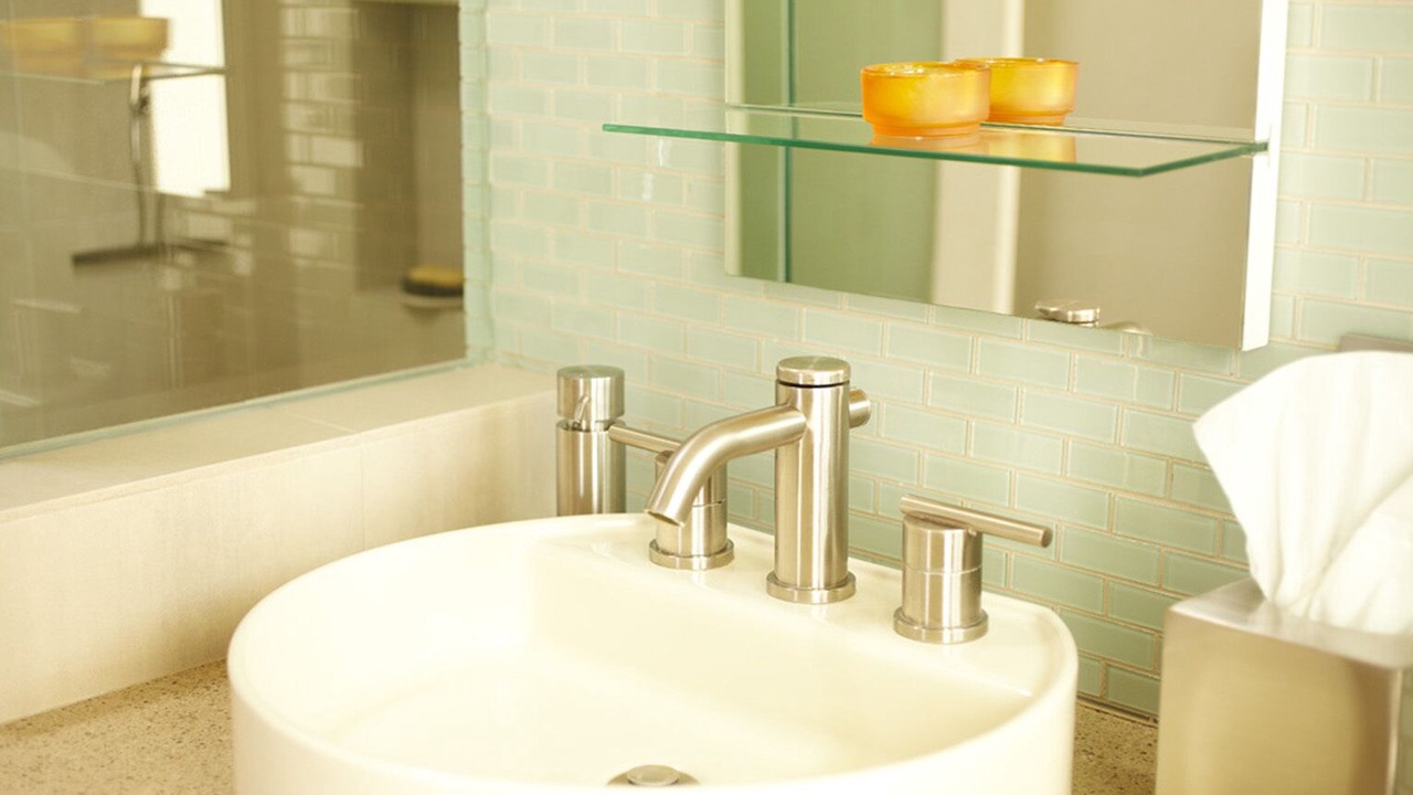 Photo of Bathroom in Racquet Club Estates