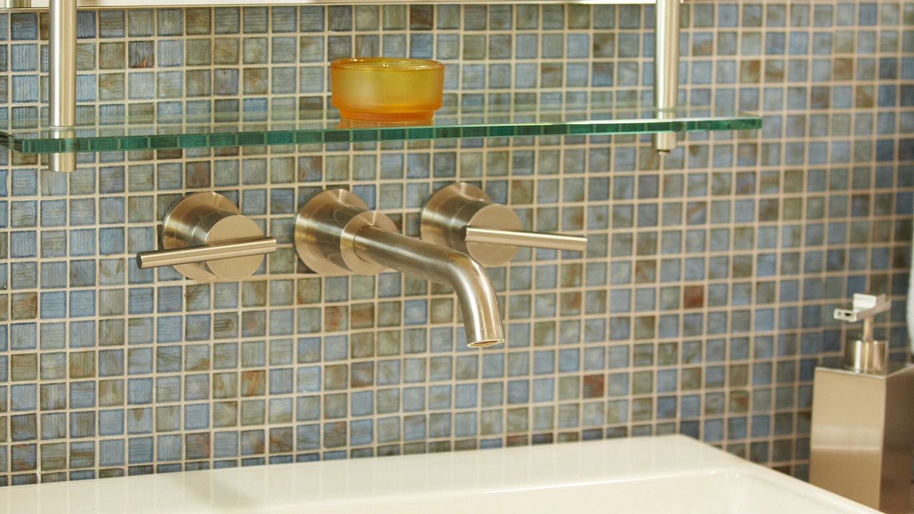 Photo of Bathroom in Racquet Club Estates
