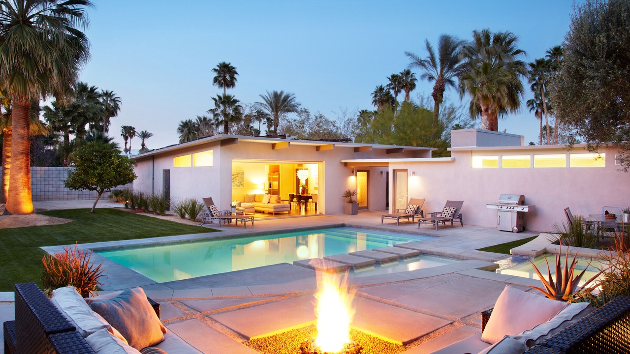 Photo of Outdoor in Racquet Club Estates