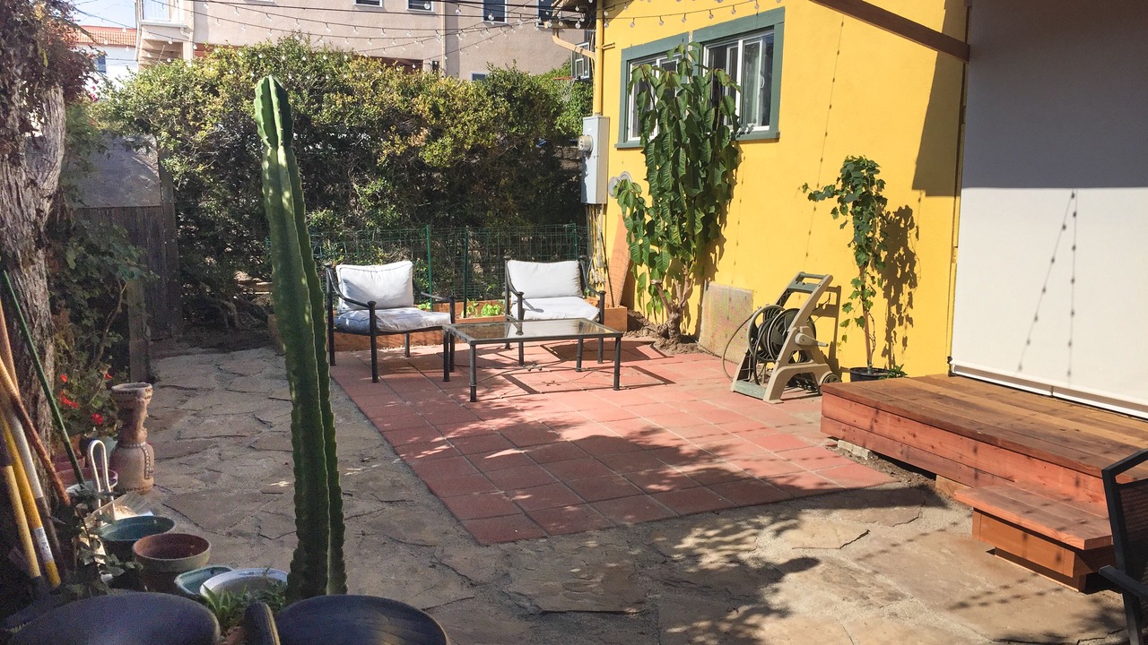 Photo of Patio Balcony in North of Wilshire