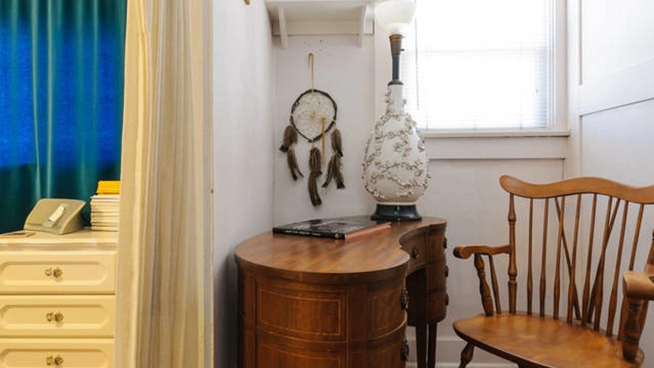 Photo of Bedroom in North of Wilshire