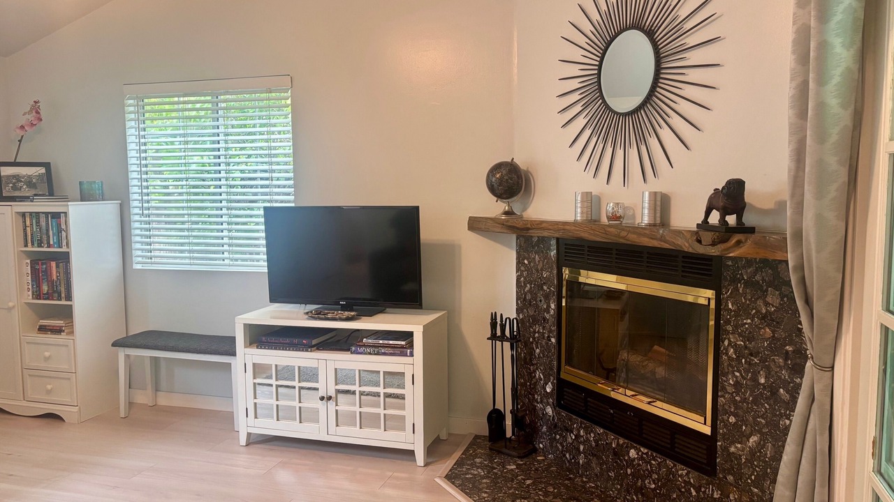 Photo of Livingroom in Sherman Oaks