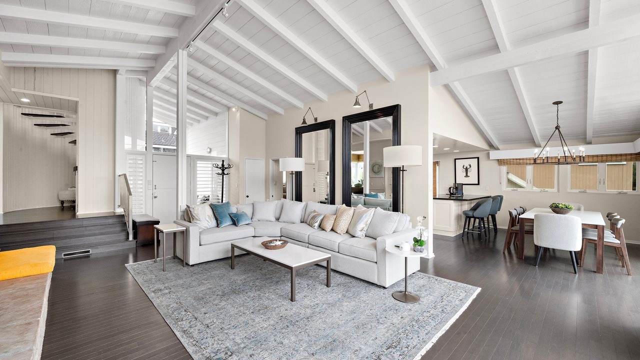 Photo of Bedroom in Emerald Bay