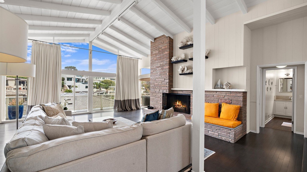 Photo of Bedroom in Emerald Bay