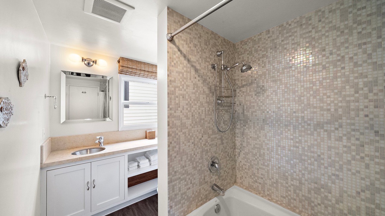 Photo of Bathroom in Emerald Bay