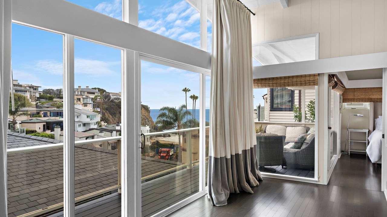 Photo of Bedroom in Emerald Bay