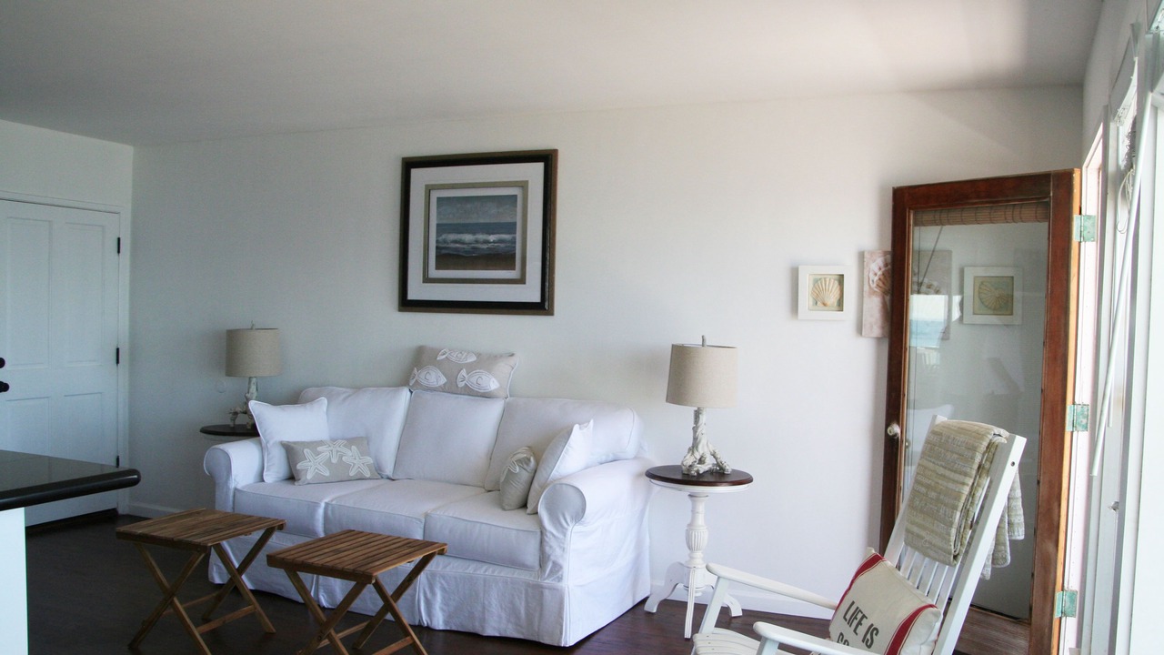 Photo of Bedroom in Eastern Malibu