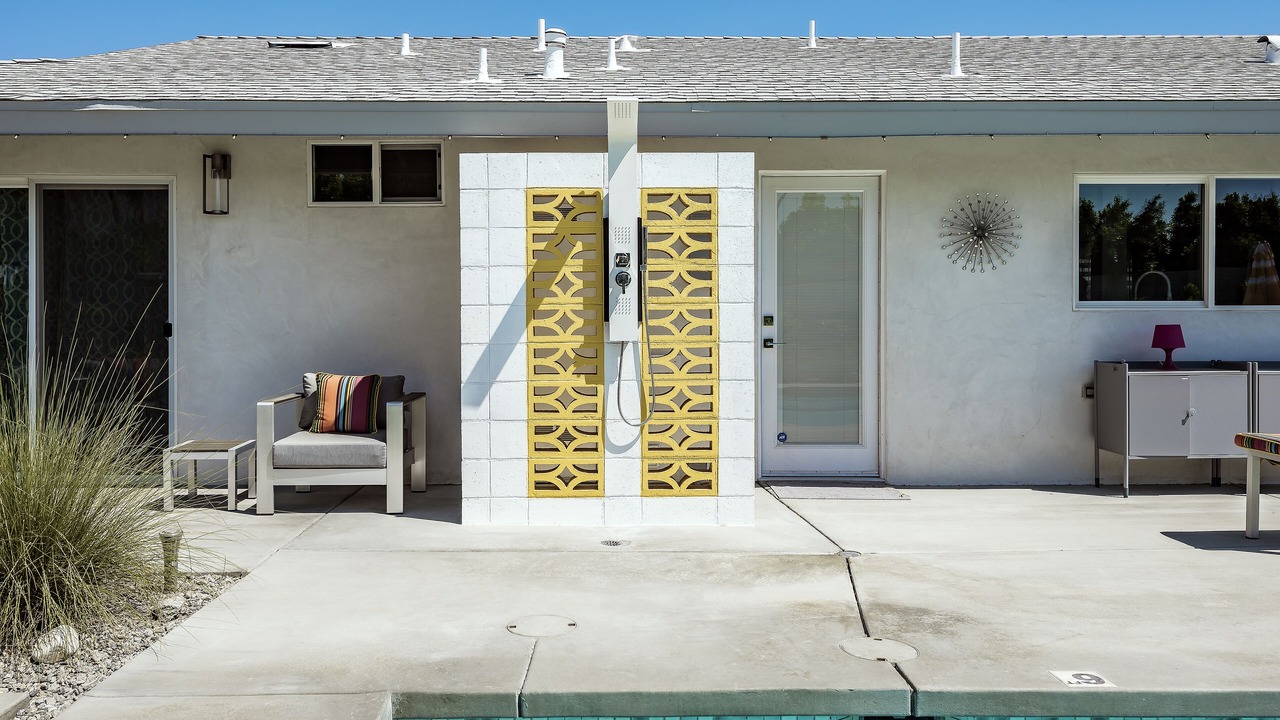 Photo of Patio Balcony in Racquet Club Estates