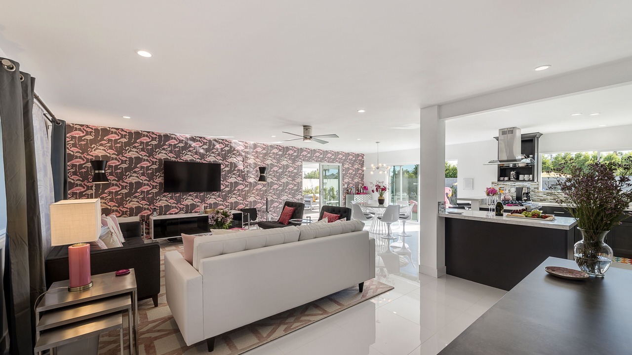 Photo of Livingroom in Racquet Club Estates