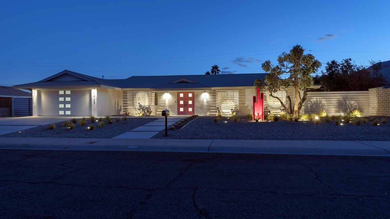 Photo of Outdoor in Racquet Club Estates
