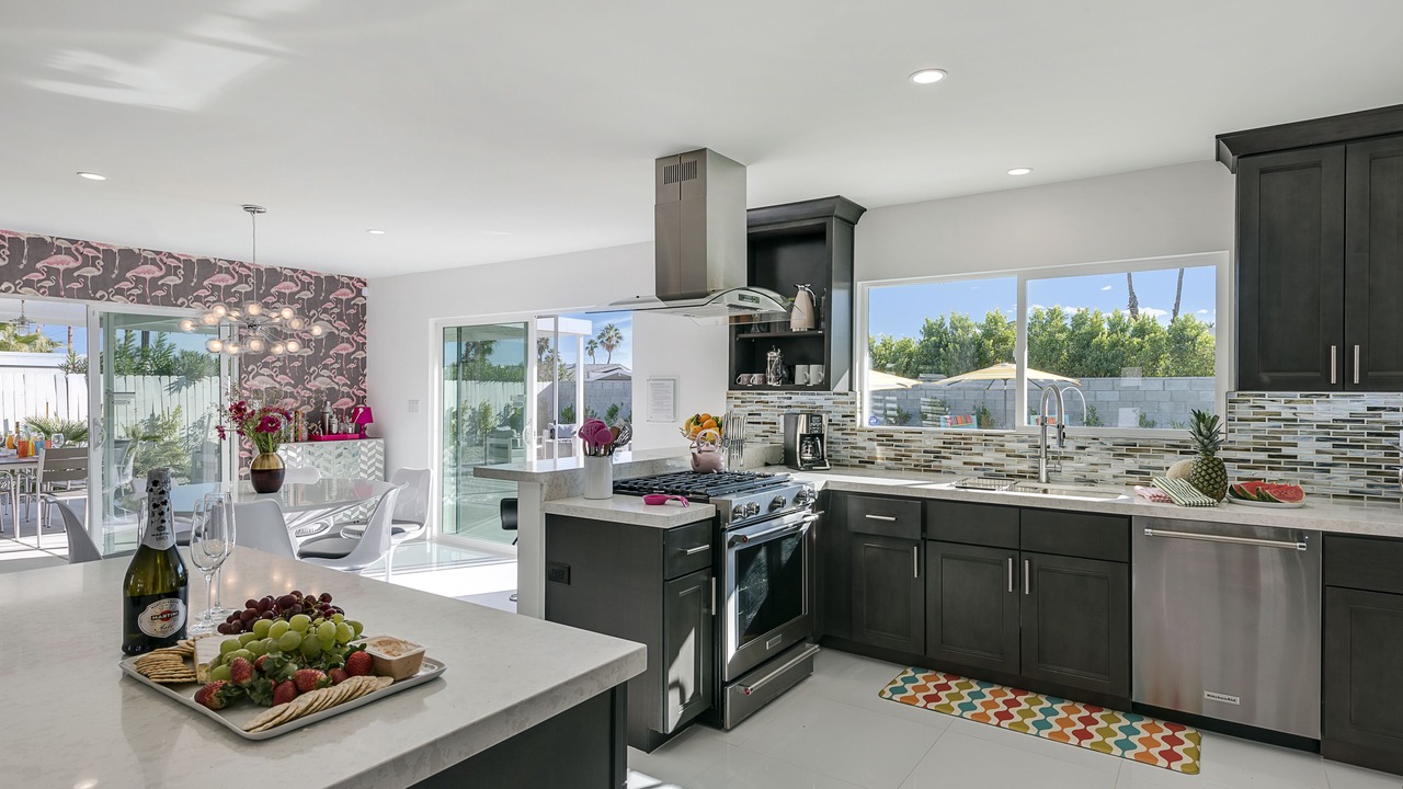 Photo of Kitchen in Racquet Club Estates