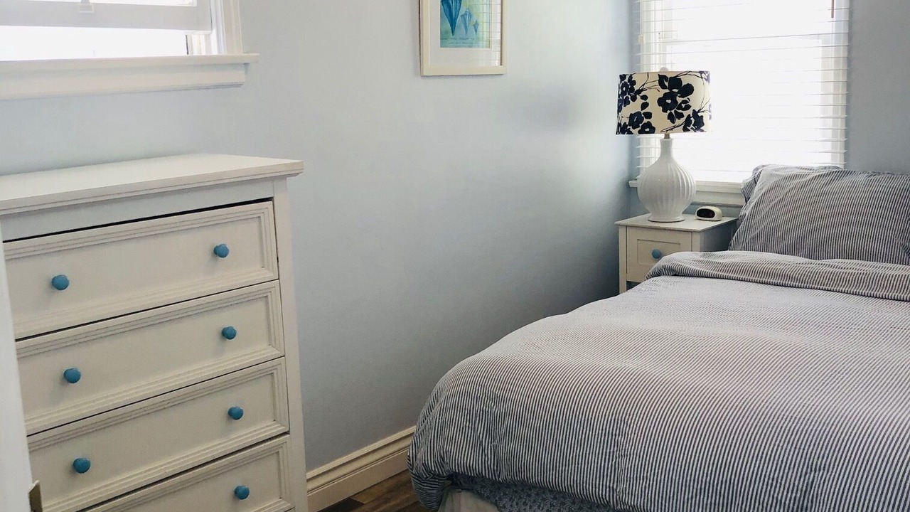 Photo of Bedroom in Belmont Shore