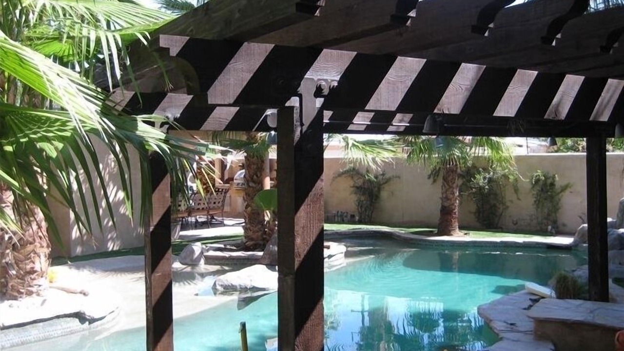 Photo of Outdoor in Warm Sands