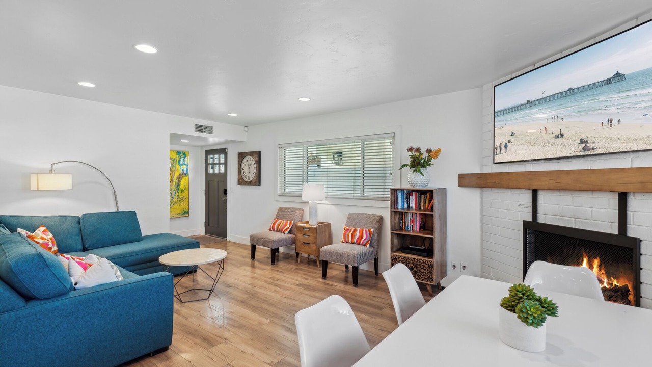 Photo of Livingroom in Santa Ana Heights