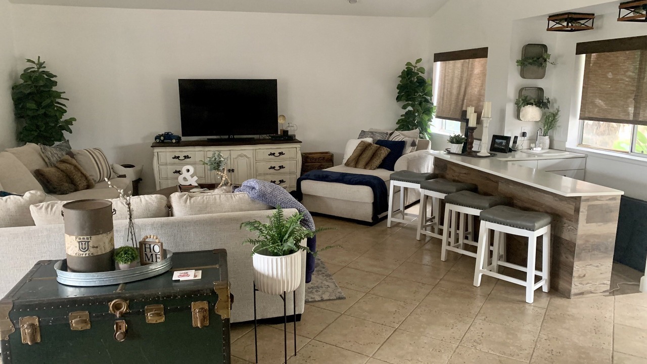 Photo of Livingroom in Palm Desert