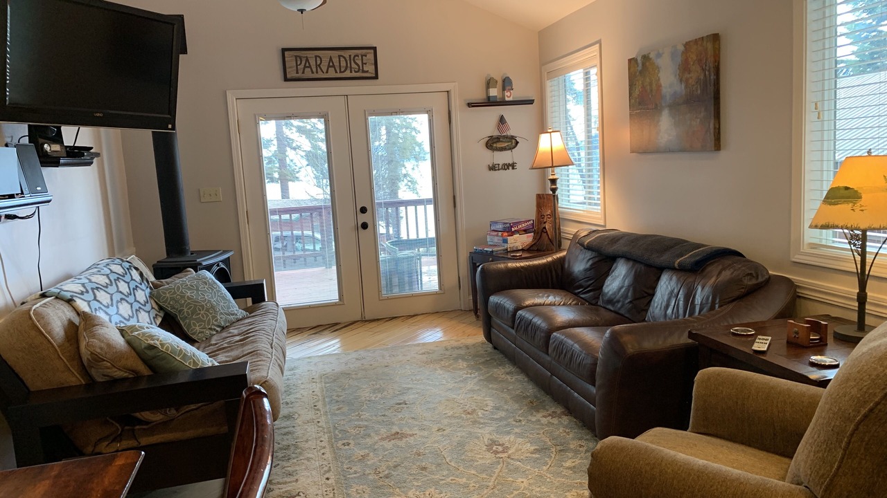 Photo of Livingroom in Peninsula Village