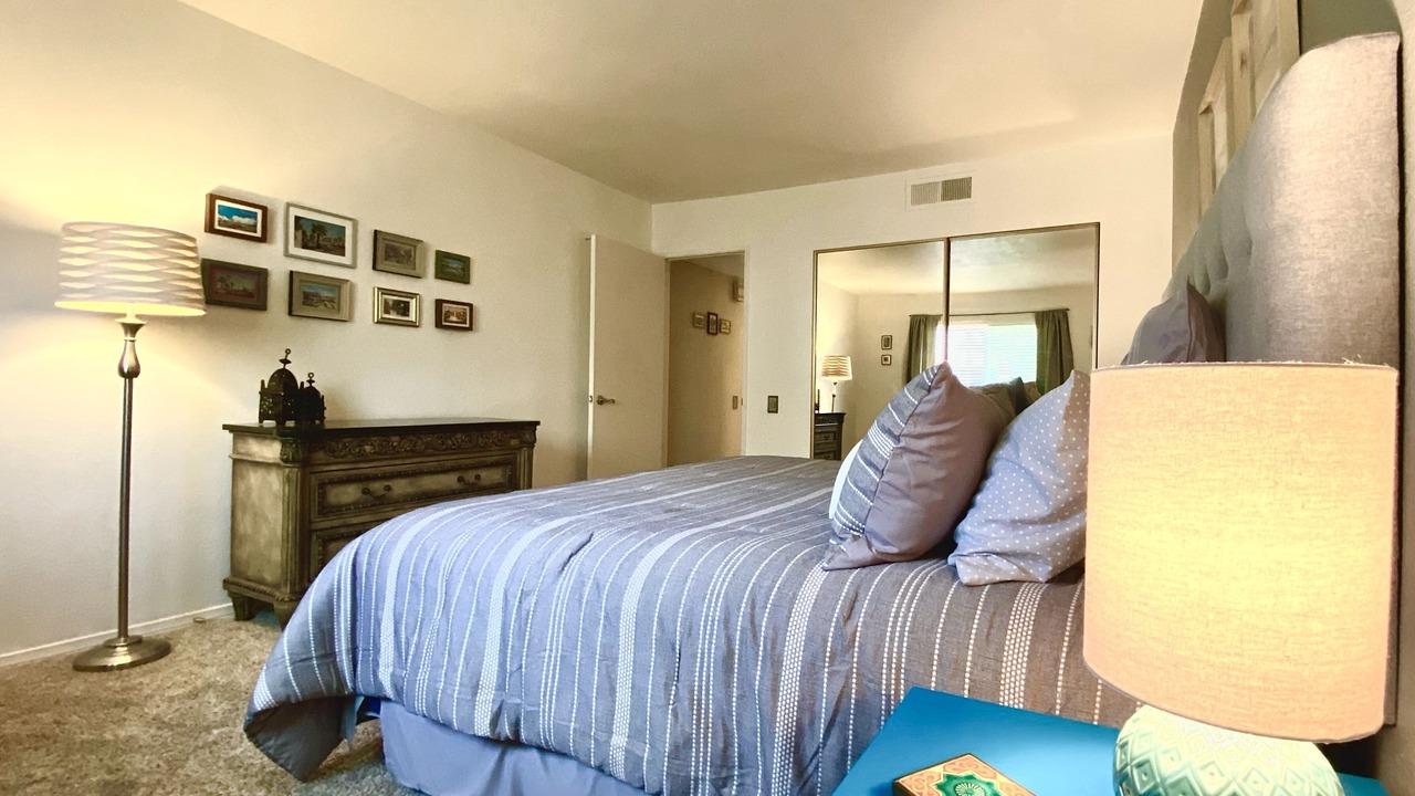 Photo of Bedroom in Canyon Corridor