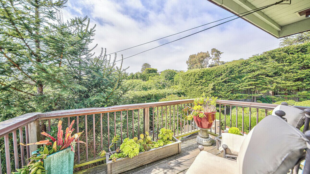 Photo of Patio Balcony in Hatton Fields