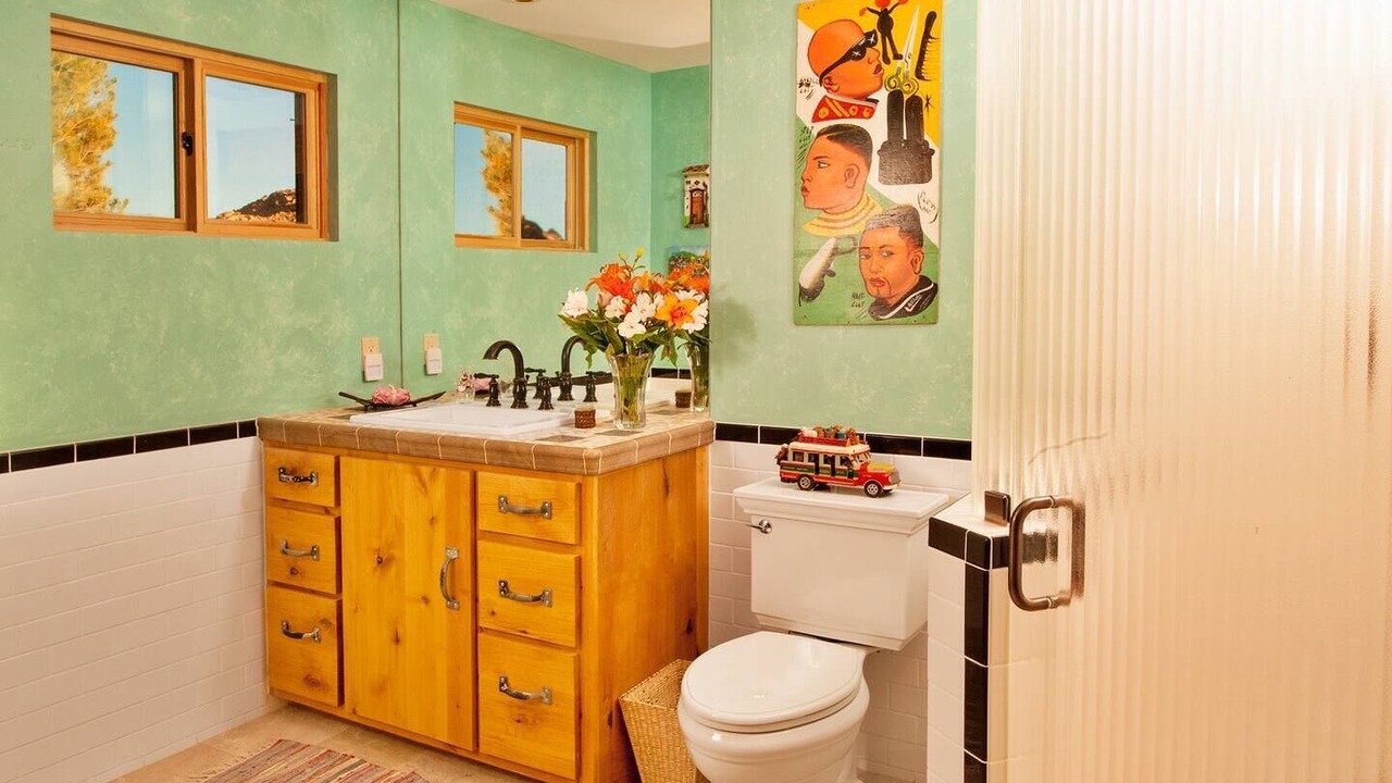 Photo of Bathroom in Monument Manor