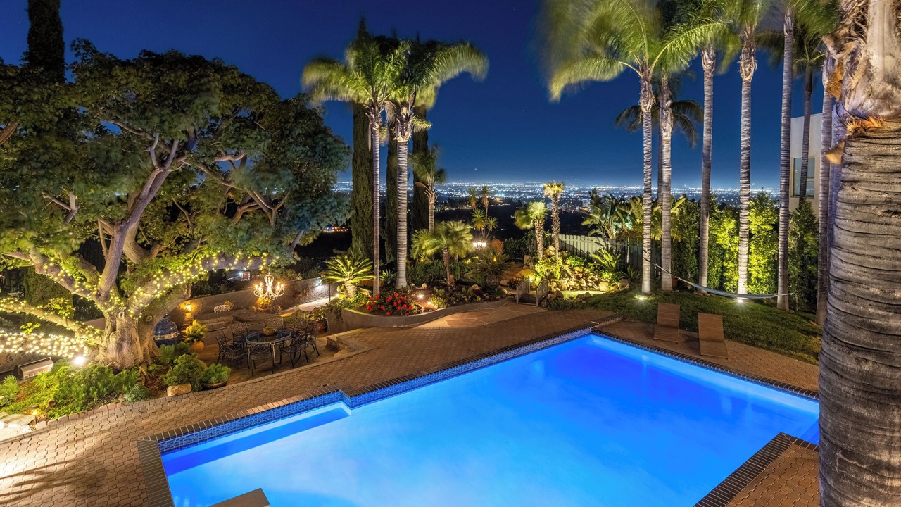 Photo of Outdoor in Encino