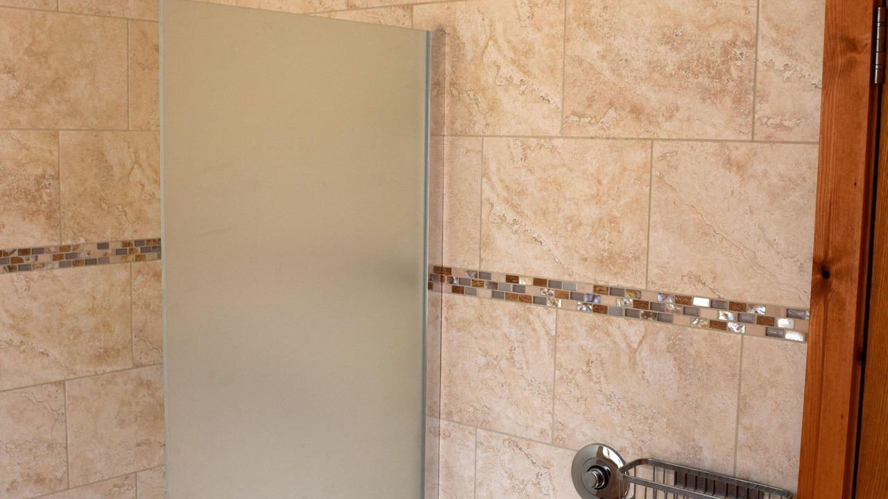 Photo of Bathroom in Llandogo