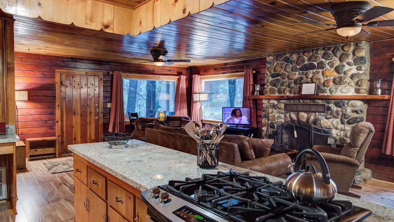 Photo of Bedroom in North Wawona