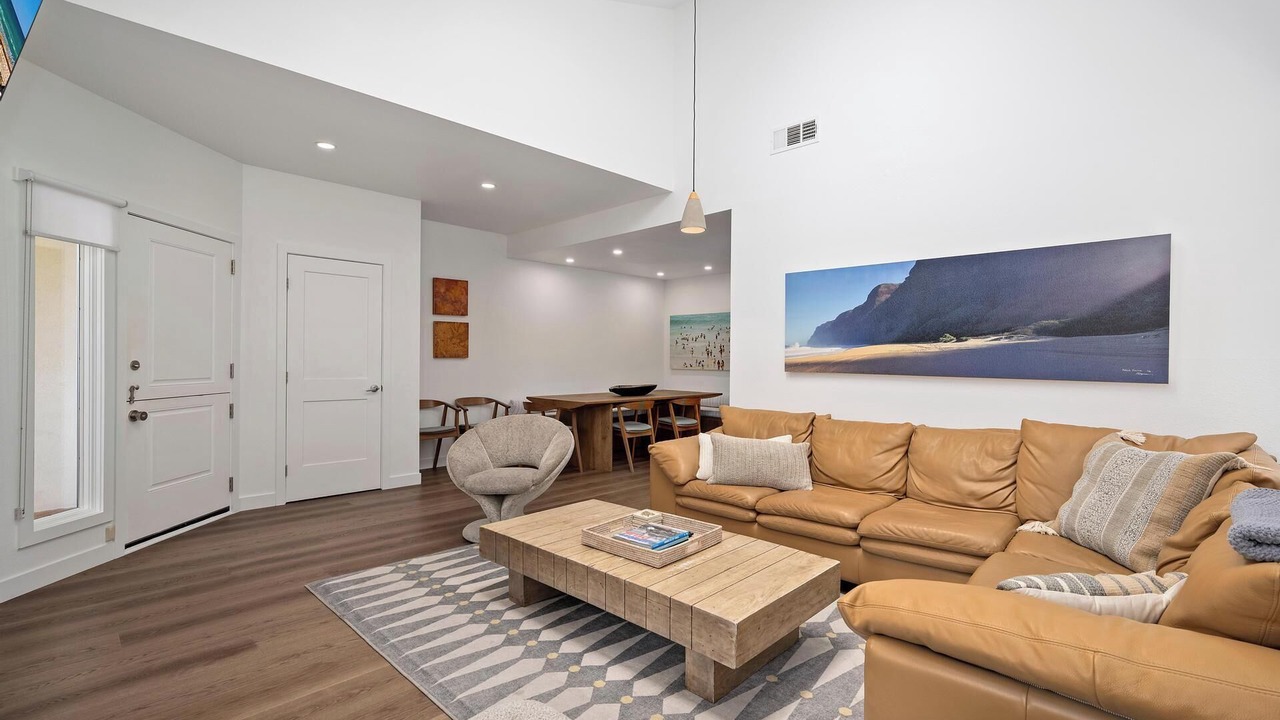 Photo of Livingroom in La Jolla Shores