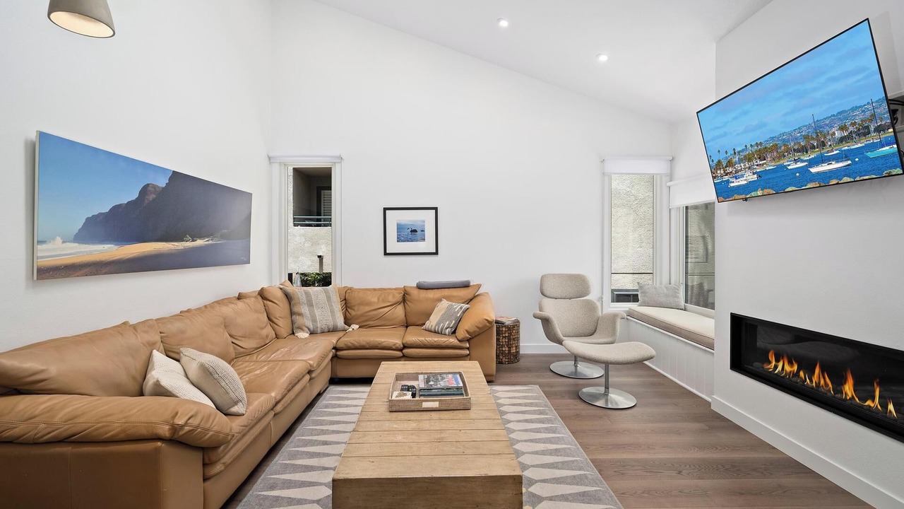 Photo of Livingroom in La Jolla Shores