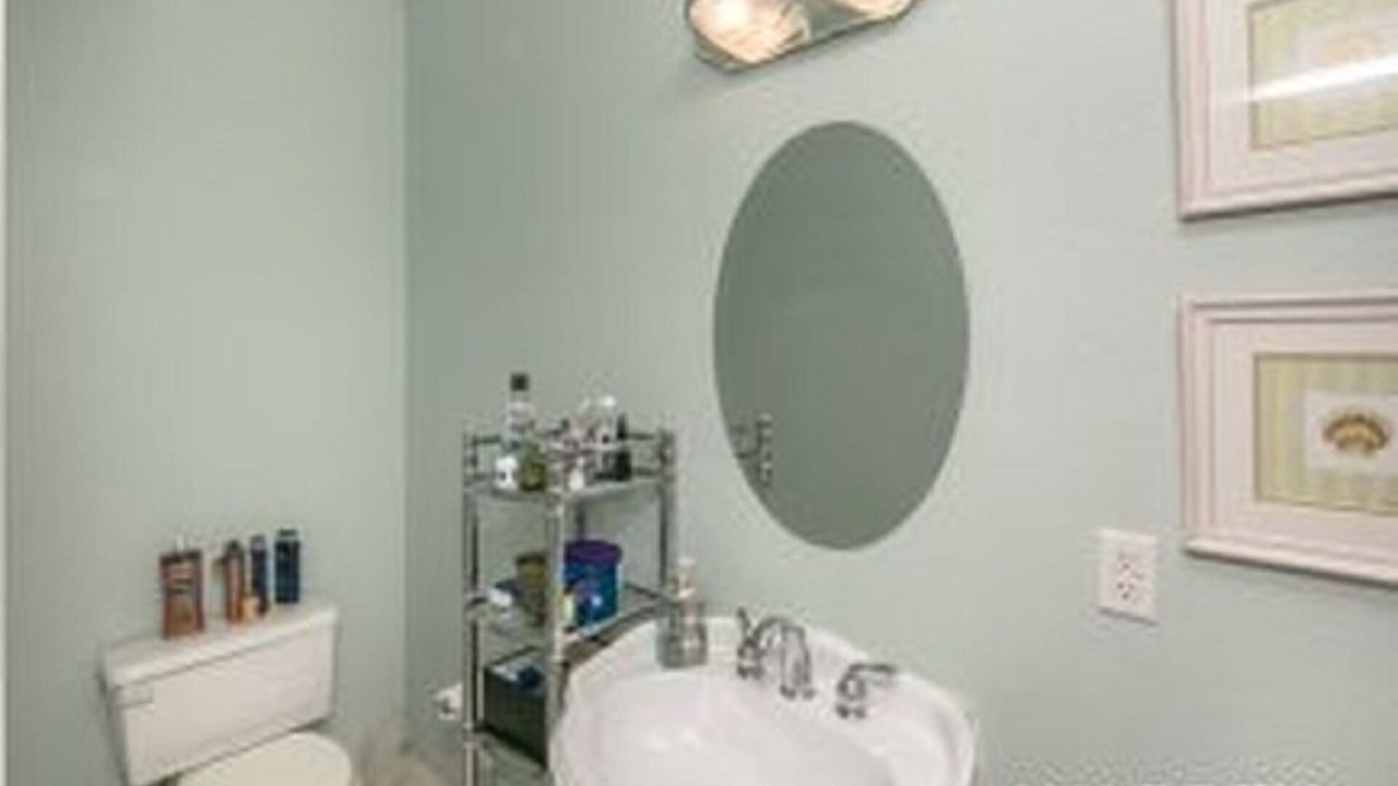 Photo of Bathroom in Needles
