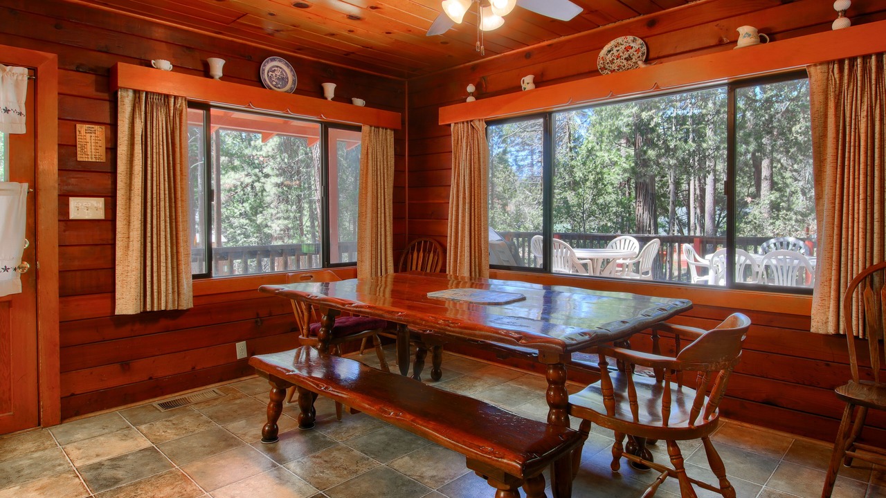 Photo of Bedroom in North Wawona