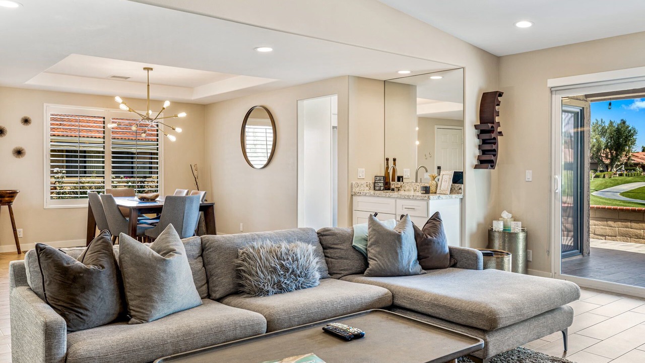 Photo of Livingroom in Palm Desert