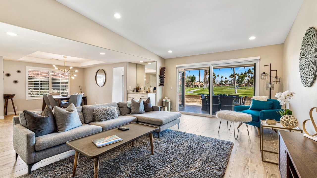 Photo of Livingroom in Palm Desert
