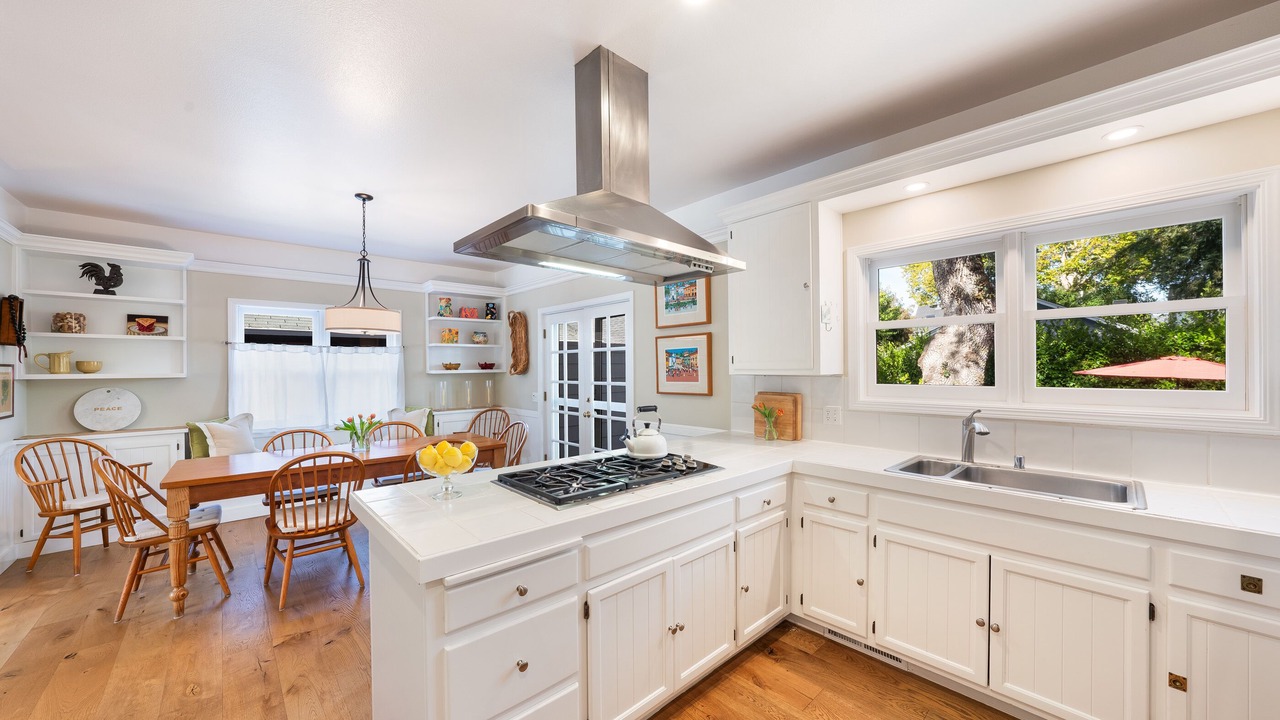Photo of Kitchen in St. Helena