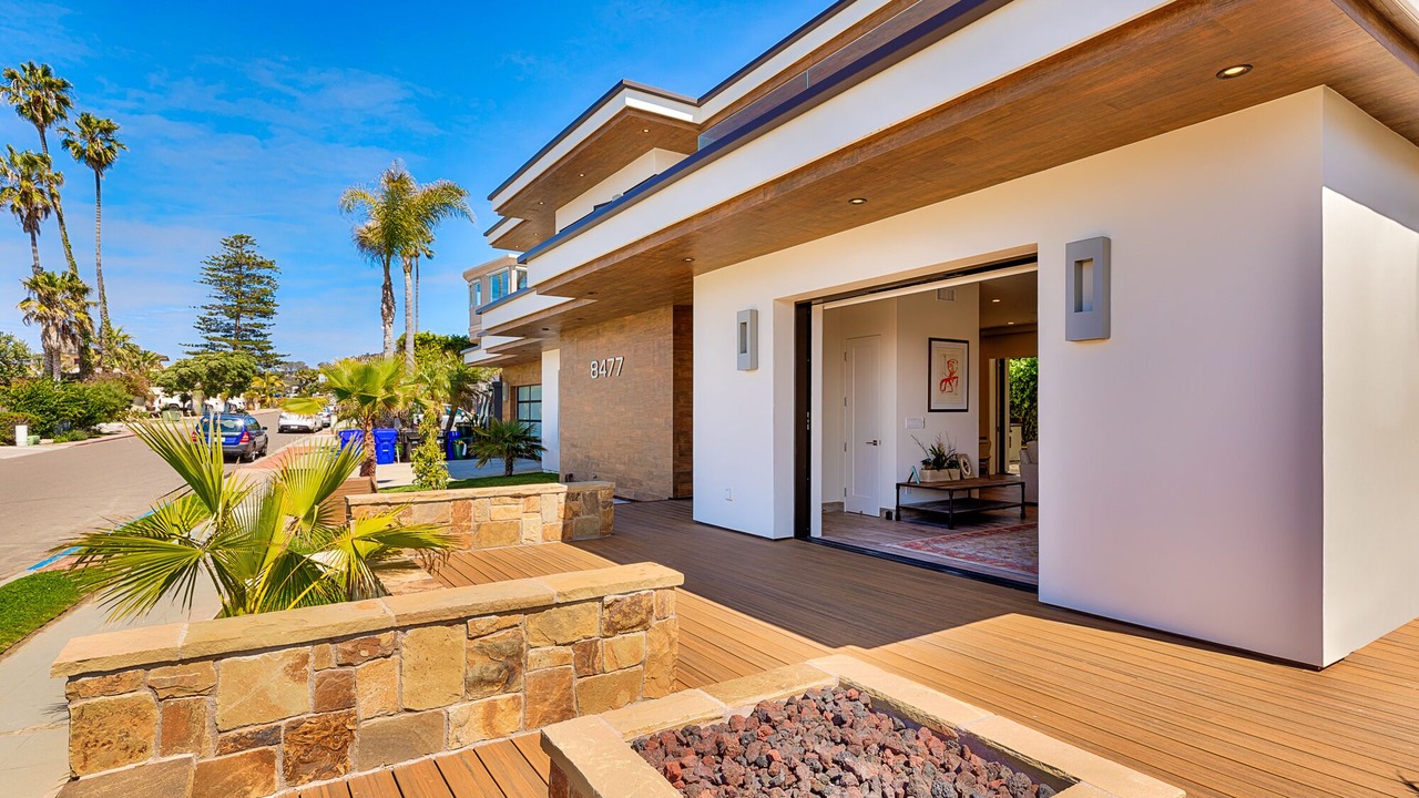 Photo of Patio Balcony in La Jolla Shores